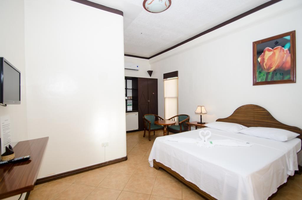 Turtle Inn Resort Manoc-Manoc Екстериор снимка